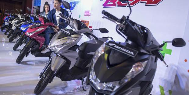 Pasar Sepeda  Motor  Lesu Honda  Bersiasat dengan Bedah 