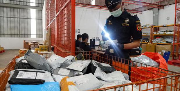 Marak Penipuan Atas Nama Ditjen Bea Cukai Ada Enam Modus Makro Katadata Co Id